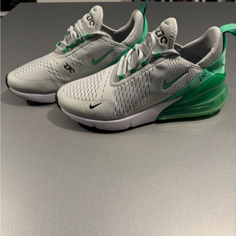 Nike Air Max 270 - Light Gray and Green 9/10 condition only worn twice.